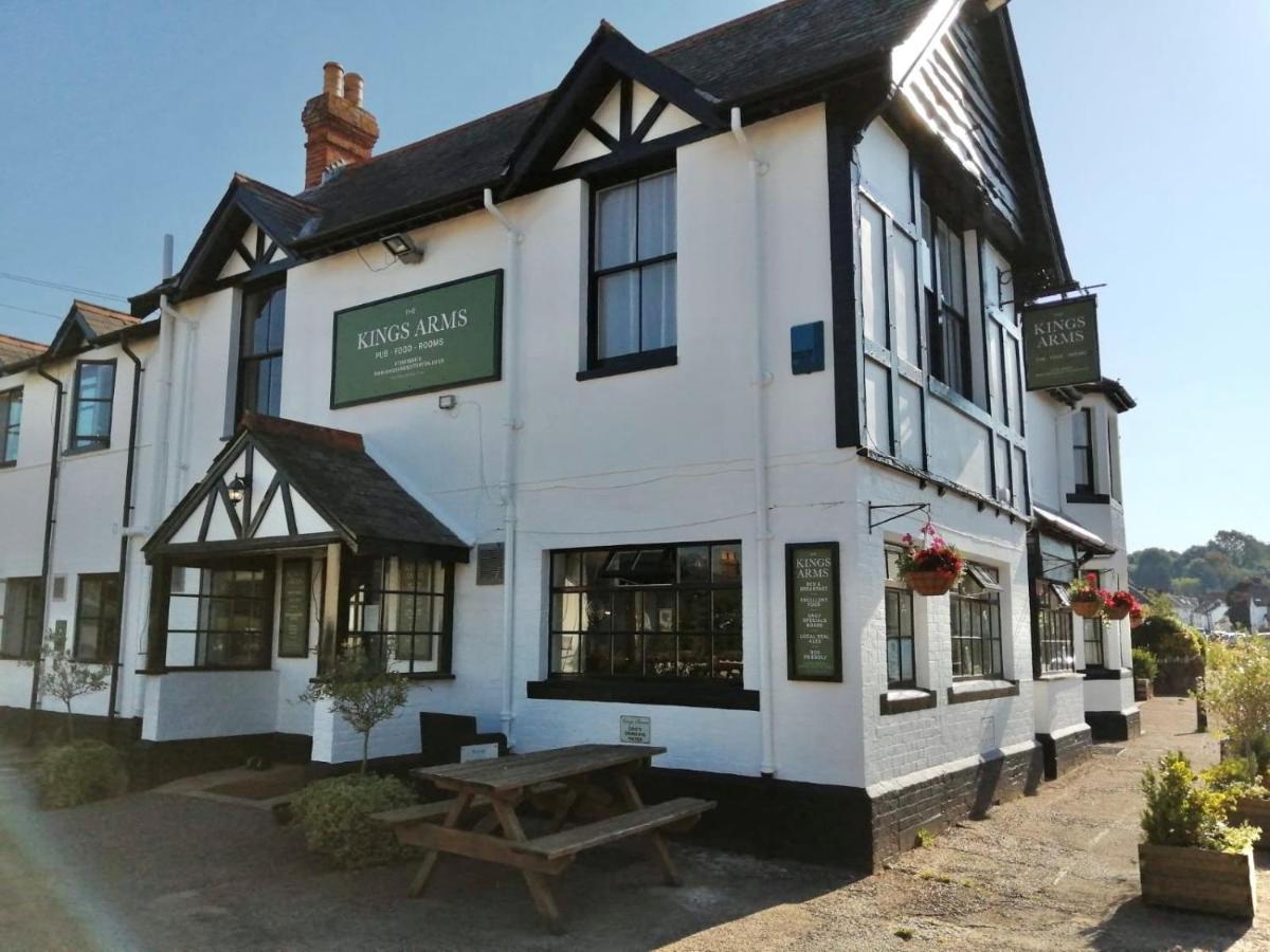 فندق بودليغ سالترتونفي  The Kings Arms Otterton المظهر الخارجي الصورة