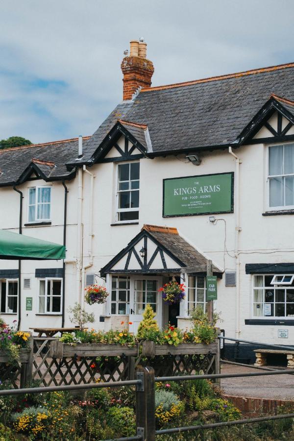 فندق بودليغ سالترتونفي  The Kings Arms Otterton المظهر الخارجي الصورة